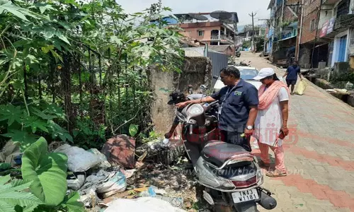 2 பேருக்கு டெங்கு காய்ச்சல் 2 பேருக்கு டெங்கு காய்ச்சல்