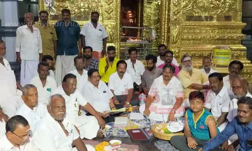 வேம்புலி அம்மன் கோவிலில் ஆடி வெள்ளி விழா குறித்து ஆலோசனை கூட்டம்