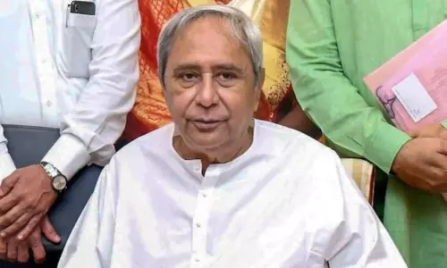 ஒடிசா ரெயில் விபத்து; ரெயில் சேவை சீராகும் வரை  கட்டணமில்லா பேருந்துகள் - நவீன் பட்நாயக் அறிவிப்பு ஒடிசா ரெயில் விபத்து; ரெயில் சேவை சீராகும் வரை  கட்டணமில்லா பேருந்துகள் - நவீன் பட்நாயக் அறிவிப்பு