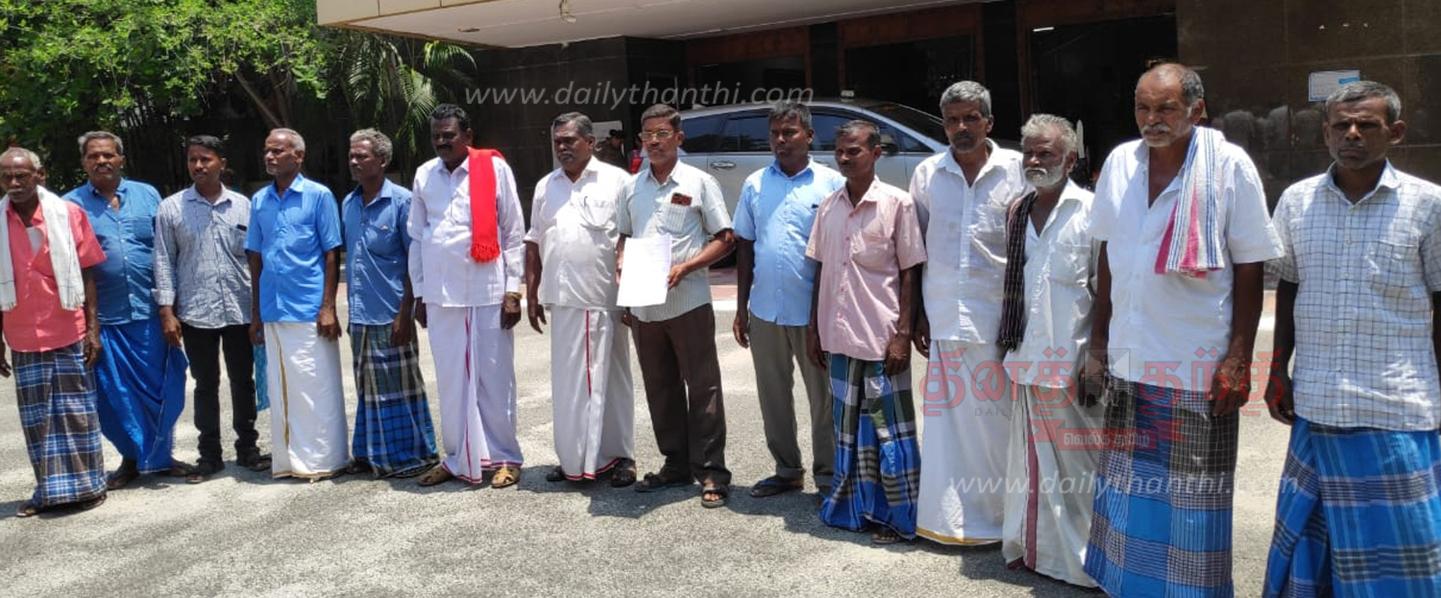 தொப்பூர் அருகேமயானத்திற்கு இடம் ஒதுக்கீடு செய்ய வேண்டும்குறை தீர்க்கும் நாள் கூட்டத்தில் கிராம மக்கள் மனு