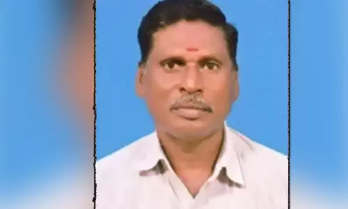 தியாகதுருகம் அருகே தாறுமாறாக ஓடிய கார் மோதி 2 பேர் சாவு