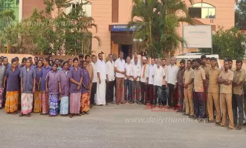 தூய்மை பணியாளர்கள் போராட்டம்