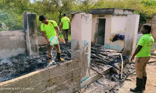 தீ விபத்தில் குடிசை எரிந்து நாசம்