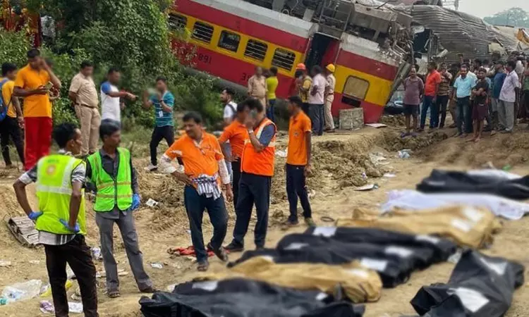 ஒடிசா ரெயில் விபத்து: மின்சாரம் பாய்ந்து 40 பேர் இறந்திருக்கலாம்..!! அதிகாரிகள் அதிர்ச்சி தகவல்