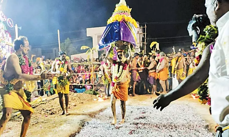 ஏகாத்தம்மன் கோவிலில் தீமிதி திருவிழா