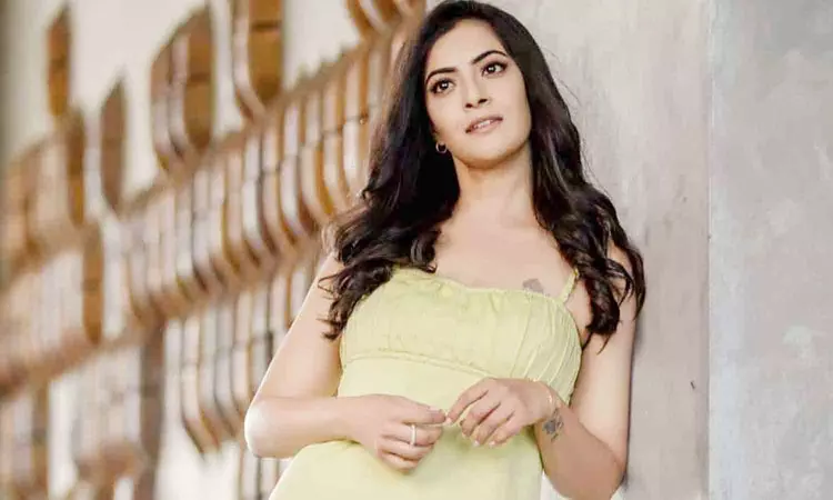 பயத்தை முறியடித்த வரலட்சுமி சரத்குமார்.. ட்ரெண்டாகும் வீடியோ பயத்தை முறியடித்த வரலட்சுமி சரத்குமார்.. ட்ரெண்டாகும் வீடியோ