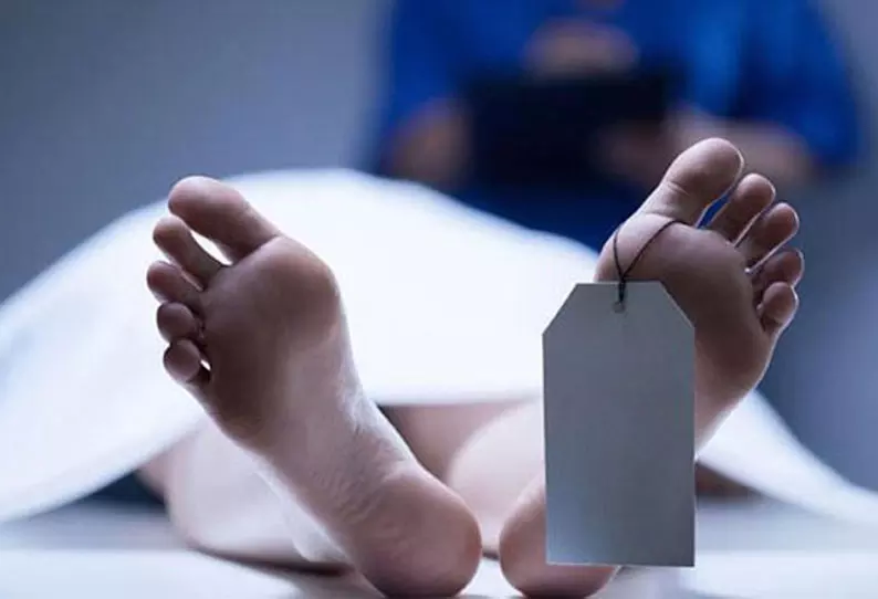 கோர்ட்டில் ஆஜராகி விட்டு வந்த வாலிபர் சரமாரி வெட்டிக்கொலை கோர்ட்டில் ஆஜராகி விட்டு வந்த வாலிபர் சரமாரி வெட்டிக்கொலை