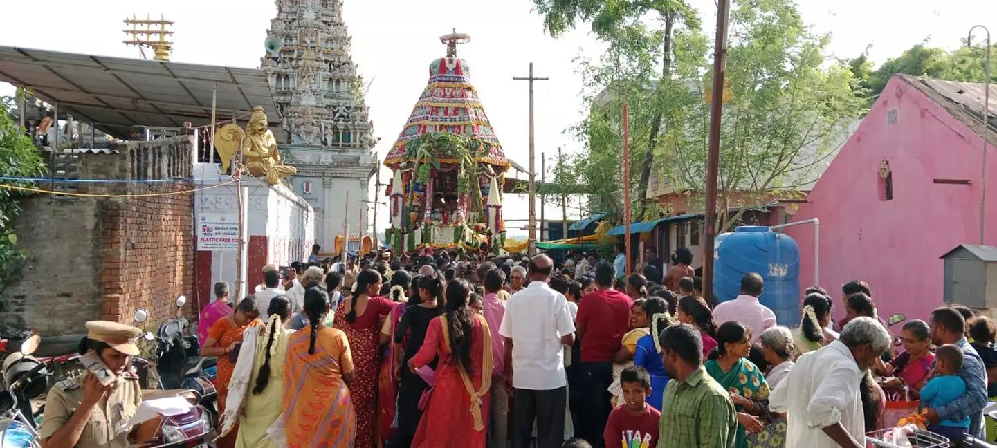 வரதராஜ பெருமாள் கோவில் தேரோட்டம் வரதராஜ பெருமாள் கோவில் தேரோட்டம்