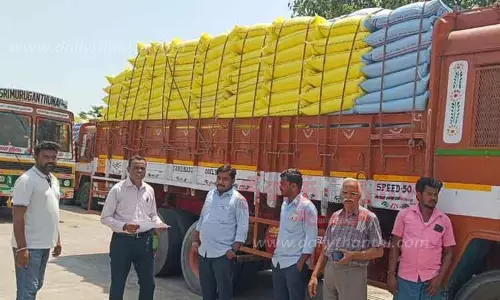 ரெயில் மூலம் யூரியா, காம்ப்ளக்ஸ் உரங்கள் வந்தது