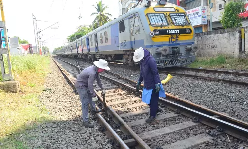 ரெயில் விபத்துகளை தடுக்க தீவிர கண்காணிப்பு