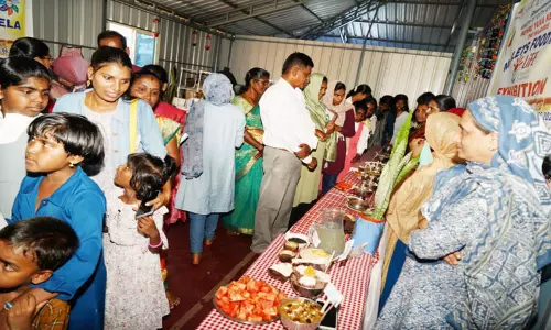 கூடலூரில் ஊட்டச்சத்து விழிப்புணர்வு முகாம்