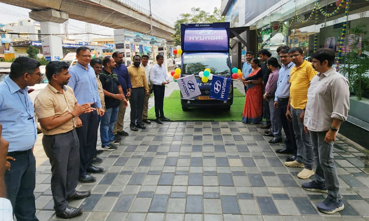 ஹுண்டாய்:  வாடிக்கையாளர்கள் வீடு தேடி செல்லும் 'கிராண்டு i10 NIOS ஃபுளோட் வேன்'  நடமாடும் விளம்பர பரப்புரை வாகனம் அறிமுகம்