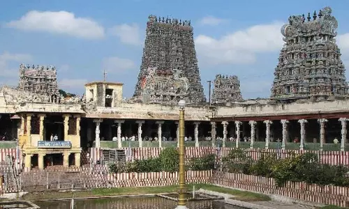 சமூக வலைதளங்களில் பதிவிட்ட மீனாட்சியம்மன் கோவில் படங்களை நீக்க முடியாது - ஐகோர்ட்டு திட்டவட்டம்