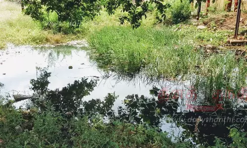 குழாய் உடைந்து வீணாகும் குடிநீர்