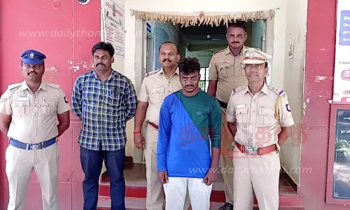 ராசிபுரம் அருகே ஓய்வு பெற்ற மின்வாரிய ஊழியர் கொலை வழக்கில் பெயிண்டர் கைது; பரபரப்பு வாக்குமூலம் ராசிபுரம் அருகே ஓய்வு பெற்ற மின்வாரிய ஊழியர் கொலை வழக்கில் பெயிண்டர் கைது; பரபரப்பு வாக்குமூலம்