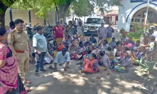 தூய்மை பணியாளர்கள் உள்ளிருப்பு போராட்டம்