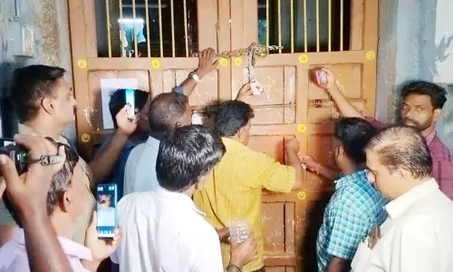 மேல்பாதி திரவுபதியம்மன் கோவிலுக்கு சீல் வைப்பு