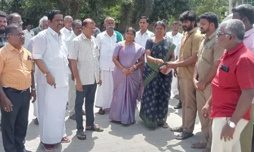 குப்பைகளை பிரித்து வாங்க புதிய சரக்கு வேன்கள்