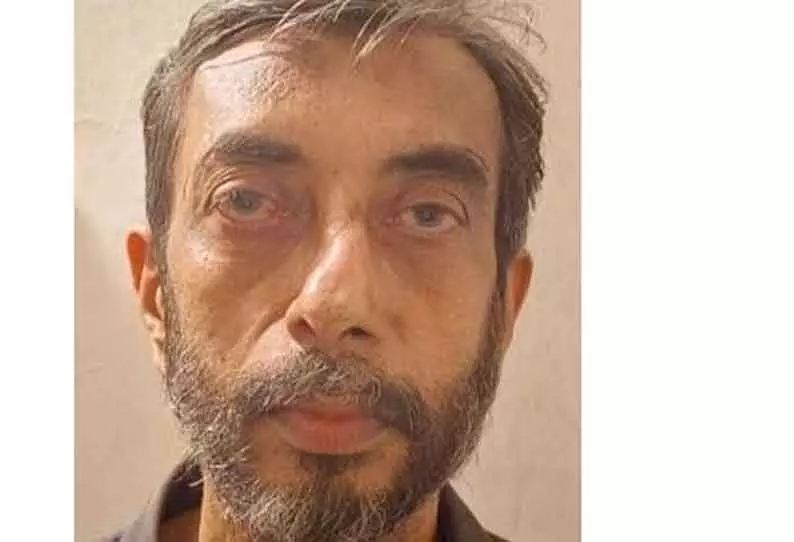 மும்பை அருகே காதலி உடலை துண்டு துண்டாக வெட்டிய கொடூரன்- உடல் பாகங்களை தெருநாய்க்கு வீசிய பரபரப்பு தகவல் மும்பை அருகே காதலி உடலை துண்டு துண்டாக வெட்டிய கொடூரன்- உடல் பாகங்களை தெருநாய்க்கு வீசிய பரபரப்பு தகவல்