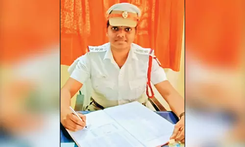 ஆவடி போலீஸ் கமிஷனரக சரகத்தில் முதல் பெண் போக்குவரத்து இன்ஸ்பெக்டர் பொறுப்பேற்பு ஆவடி போலீஸ் கமிஷனரக சரகத்தில் முதல் பெண் போக்குவரத்து இன்ஸ்பெக்டர் பொறுப்பேற்பு
