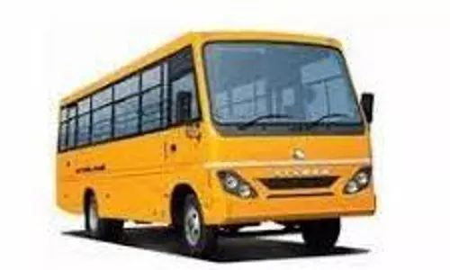 கேமரா பொருத்தாத பள்ளி வாகனங்கள் பறிமுதல் கேமரா பொருத்தாத பள்ளி வாகனங்கள் பறிமுதல்