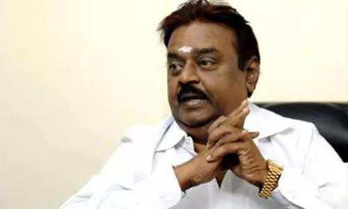 சென்னை துறைமுகம் பகுதியில் 65 ஆண்டுகளுக்கு மேலாக வசித்து வரும் மக்களை காலி செய்ய சொல்வது நியாயமா? - விஜயகாந்த்