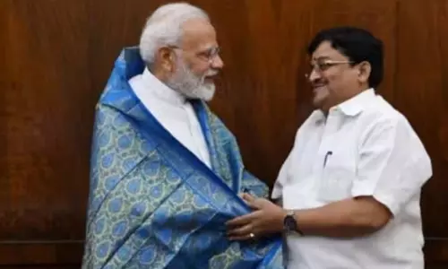 ஓ.பன்னீர்செல்வத்தின் ஆதரவாளரான அதிமுக முன்னாள் எம்.பி. மைத்ரேயன் பாஜகவில் இணைந்தார்...!