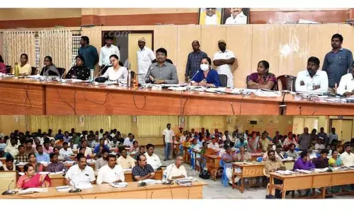 கிராம நிர்வாக அலுவலர்களுக்கு நினைவு பரிசுகள்