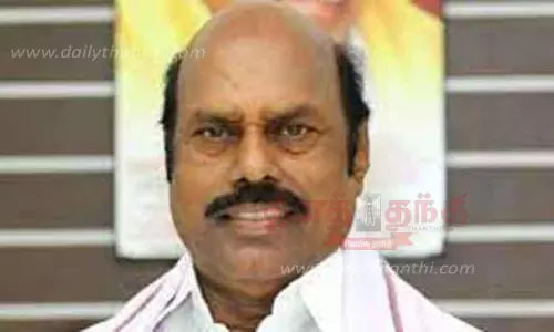 கவர்னர் தமிழ்நாட்டை தானும் ஆள வேண்டும் என்று முயற்சி செய்கிறார்