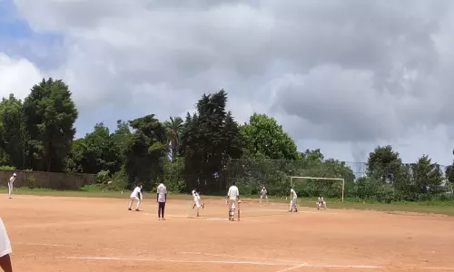 மாவட்ட கிரிக்கெட் போட்டி:அருவங்காடு வெடிமருந்து தொழிற்சாலை அணி வெற்றி