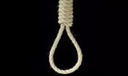 தூக்குப்போட்டு தொழிலாளி தற்கொலை