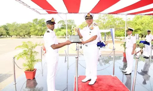 கடற்படை விமானிகளுக்கான 100-வது பயிற்சி நிறைவு விழா
