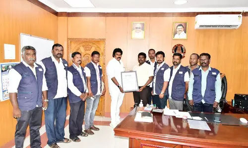 திருச்சி மாவட்ட உணவு பாதுகாப்புத்துறைக்கு பாராட்டு சான்றிதழ்