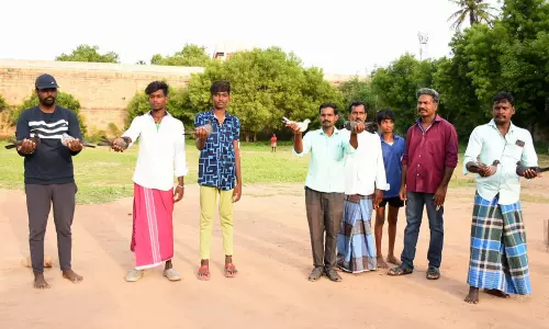 திருவானைக்காவலில் புறா பந்தய போட்டி