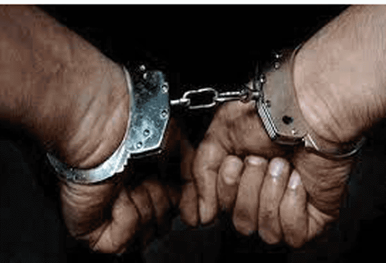 சுத்தியலால் தாக்கி நண்பரை கொன்ற வாலிபர் கைது சுத்தியலால் தாக்கி நண்பரை கொன்ற வாலிபர் கைது