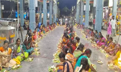 முத்தாரம்மன் கோவிலில் மாவிளக்கு பூஜை