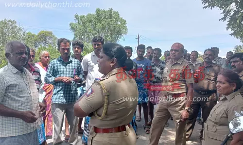 கோபி அருகே கீழ்பவானி வாய்க்காலில் கான்கிரீட் கரை அமைப்பு; பணியை தடுத்து நிறுத்திய விவசாயிகள்