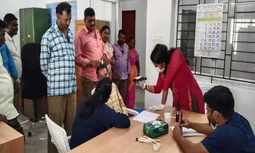 கூடலூர் நகராட்சி அலுவலகத்தில் தூய்மை பணியாளர்களுக்கு மருத்துவ பரிசோதனை