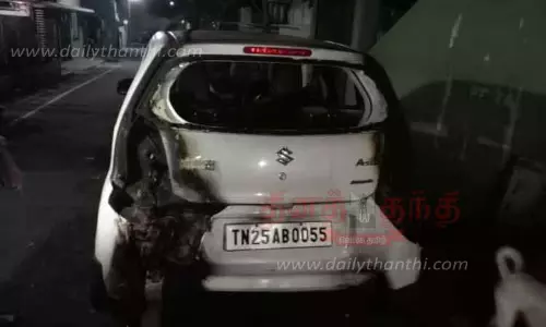 முன்னாள் தி.மு.க. பிரமுகர் வீட்டின் முன்பு நிறுத்தப்பட்டிருந்த கார் எரிப்பு