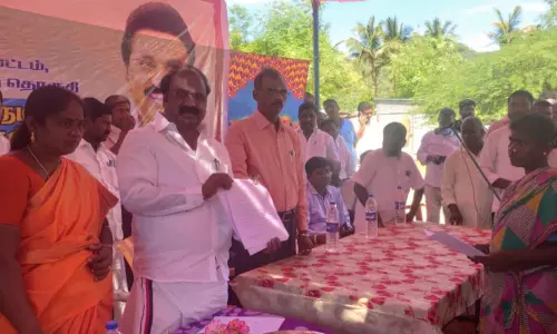 மக்களை தேடி மனுக்கள் பெறும் முகாம் மக்களை தேடி மனுக்கள் பெறும் முகாம்