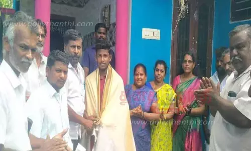 பிளஸ்-2 சாதனை மாணவர்களுக்கு ஊக்கத்தொகை பிளஸ்-2 சாதனை மாணவர்களுக்கு ஊக்கத்தொகை