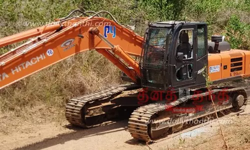 மொடக்குறிச்சி அருகே கீழ்பவானி வாய்க்கால் சீரமைப்பு பணியில் ஈடுபட்ட பொக்லைன் எந்திரங்களை சேதப்படுத்திய மர்மநபர்கள்; போலீசார் வலைவீச்சு