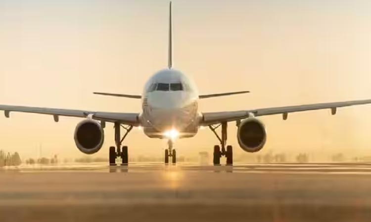 சென்னை விமான நிலைய புதிய முனையத்தில் விமான போக்குவரத்து தொடங்கியது - ஒரு மாதத்தில் முழு சேவை இயங்கும்