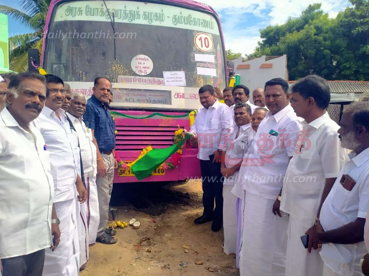 கிராமத்திற்கு டவுன் பஸ் வசதி கிராமத்திற்கு டவுன் பஸ் வசதி