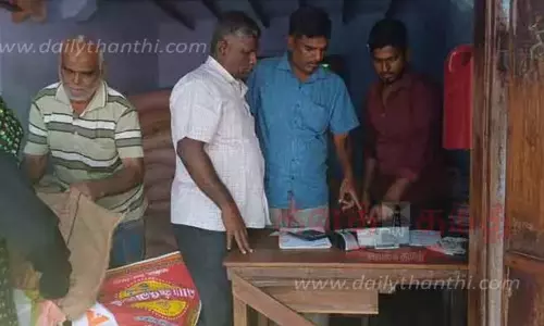 ரேஷன் கடைகளில் உணவுபொருள் கடத்தல் தடுப்பு பிரிவு போலீசார் ஆய்வு