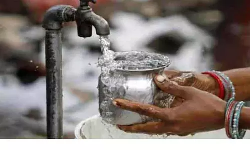 மக்களுக்கு குடிநீர் வசதி செய்து கொடுக்க வேண்டும்