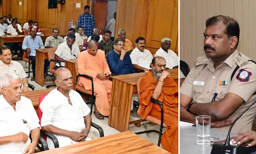 கோவில்களுக்கு அருகிலுள்ள மதுக்கடைகளை வேறுஇடத்துக்கு மாற்ற வேண்டும்