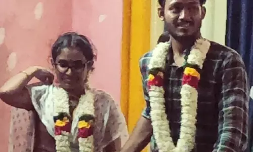 சூலூர் போலீஸ் நிலையத்தில் மாற்றுத்திறனாளி காதல் ஜோடி தஞ்சம்