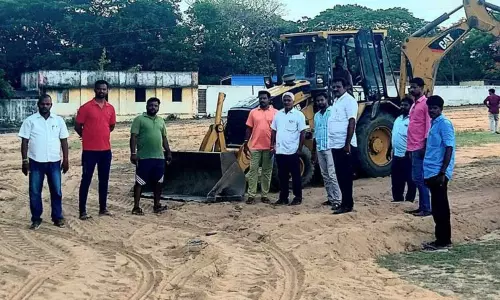அமைச்சர் பொன்முடி உத்தரவின் பேரில் அரகண்டநல்லூர் விளையாட்டு மைதானம் சீரமைக்கும் பணி