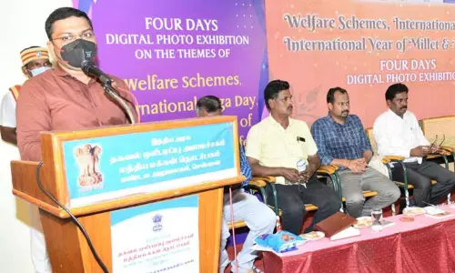 கள்ளக்குறிச்சியில் ஒருங்கிணைந்த புகைப்பட கண்காட்சி - கலெக்டர் ஷ்ரவன்குமார் தொடங்கி வைத்தார்